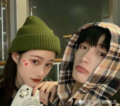 吃瓜网红头像情侣真人版,吃瓜头像下的甜蜜日常